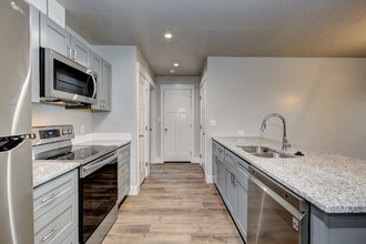 605 E Elgin St in Caldwell, ID - Building Photo - Building Photo