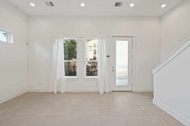594 Janisch Rd in Houston, TX - Building Photo - Building Photo
