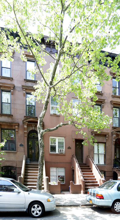 414 1/2 Clinton St in Brooklyn, NY - Building Photo