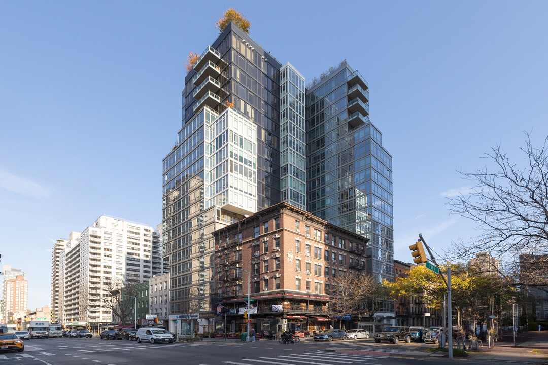 1644 2Nd Avenue in New York, NY - Building Photo