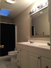 685 Garibaldi St SW in Atlanta, GA - Foto de edificio - Building Photo