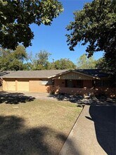 7013 Meadowbrook Dr in Fort Worth, TX - Building Photo - Building Photo