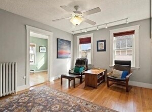 15 Cypress Rd in Medford, MA - Building Photo - Building Photo