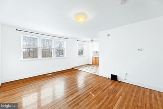 12450 Knights Rd in Philadelphia, PA - Building Photo - Building Photo