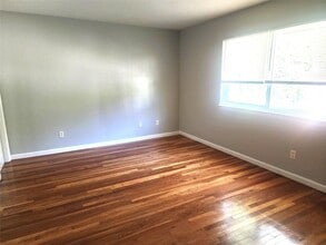 18 Pavilion Ridge Way in Suffern, NY - Building Photo - Building Photo