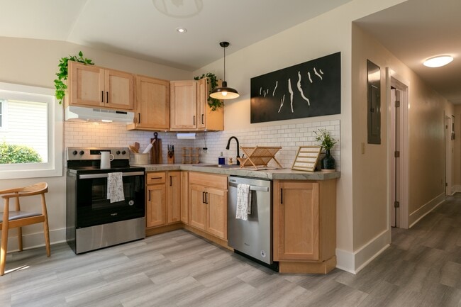 property at 215 E 8th St