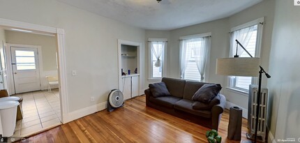 378 Washington St, Unit #3 in Somerville, MA - Foto de edificio - Building Photo