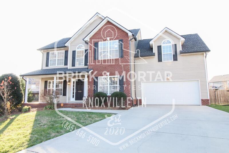 3305 Grassy Pointe Ln in Knoxville, TN - Building Photo