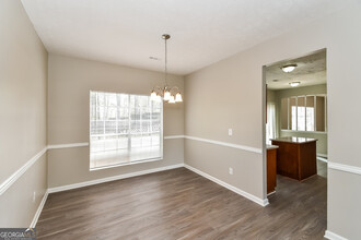 7298 Woodland Cir in Riverdale, GA - Building Photo - Building Photo