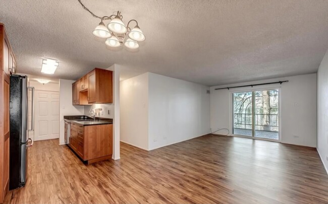 property at 2325 S Linden Ct
