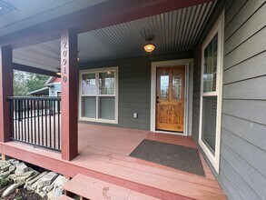 20910 Edwards Rd E in Lake Tapps, WA - Building Photo - Building Photo