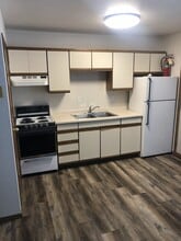 1203 34th St Cir S in Moorhead, MN - Building Photo - Building Photo