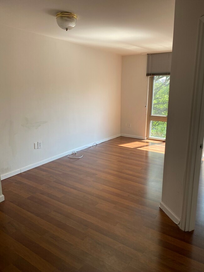 property at 950 25th St NW