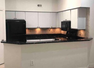 2445 SW 18th Terrace in Fort Lauderdale, FL - Building Photo - Building Photo