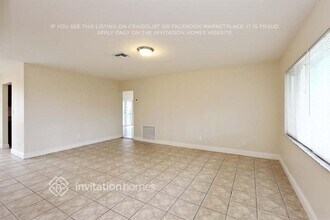 4904 SW 90th Ave in Cooper City, FL - Building Photo - Building Photo