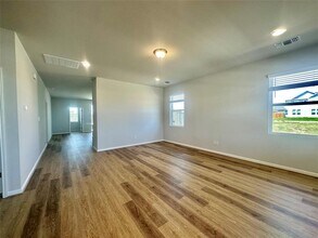 304 Branchwood Path in Taylor, TX - Building Photo - Building Photo
