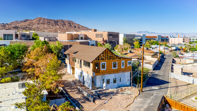 251 S Texas Ave in Henderson, NV - Building Photo - Building Photo