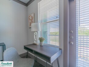 1445 S Egret Bay Blvd in League City, TX - Building Photo - Building Photo