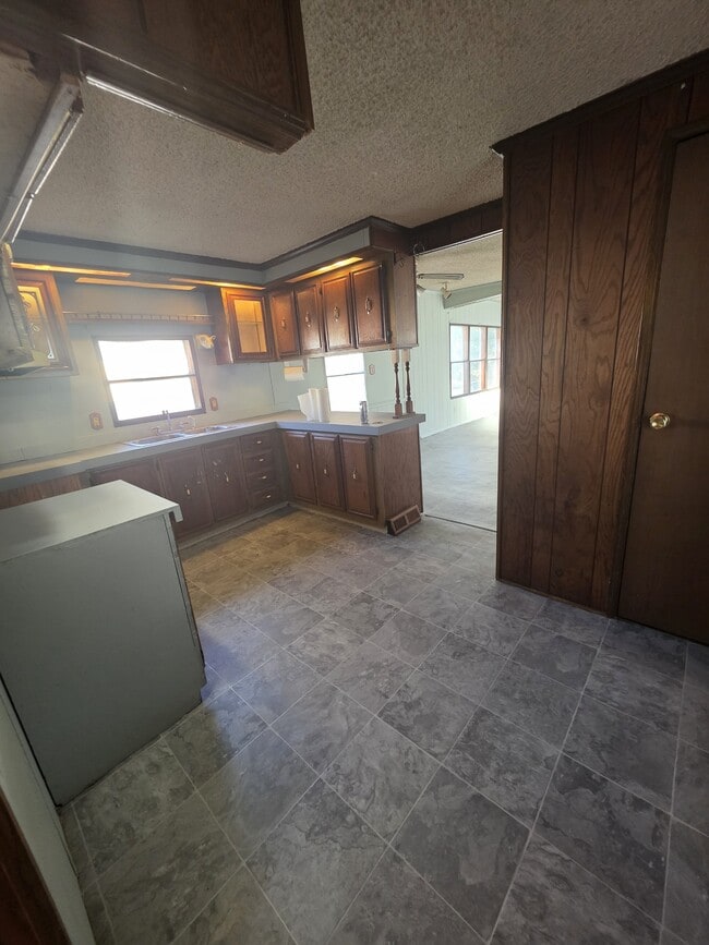 200 Carroll St in Pawnee, IL - Building Photo - Building Photo