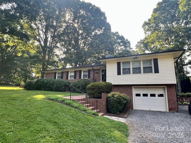 294 Spicewood Cir in Troutman, NC - Building Photo - Building Photo