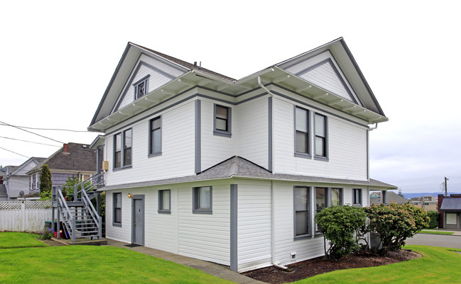 2601 Grand Ave in Everett, WA - Foto de edificio - Building Photo