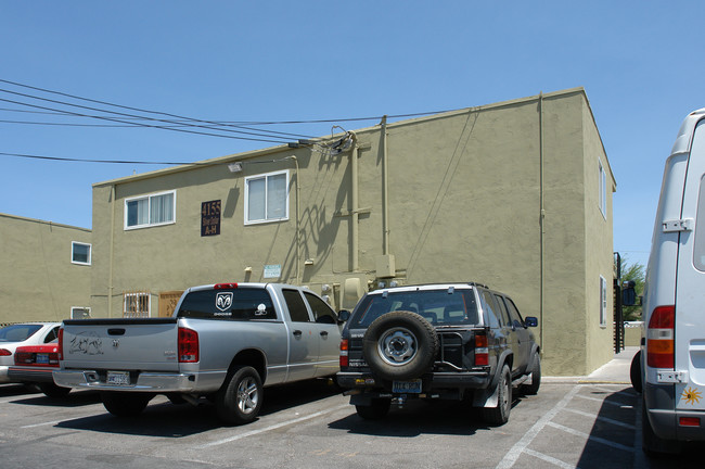 4155 Silver Dollar Ave in Las Vegas, NV - Building Photo - Building Photo