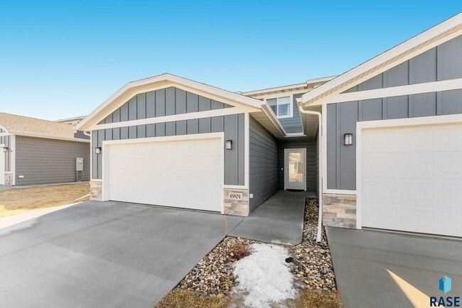 property at 6901 W Gresford Pl