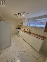 146 Duncanwoods Dr in Toronto, ON - Building Photo