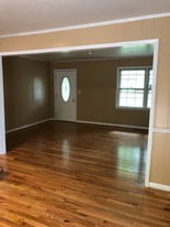 130 Robinson Dr in Carrollton, GA - Building Photo