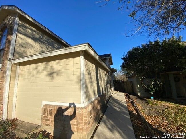 4118 Sunrise Pt Dr in San Antonio, TX - Building Photo - Building Photo