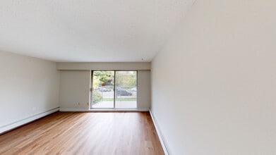 2040 York in Vancouver, BC - Building Photo - Building Photo