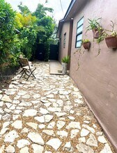 11241 SW 7th Terrace in Miami, FL - Building Photo - Building Photo