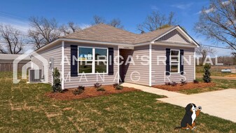 14301 Buttercup Wy in Tuscaloosa, AL - Building Photo