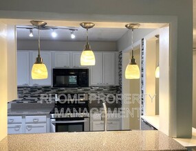 514 Summit N Dr NE in Atlanta, GA - Building Photo - Building Photo