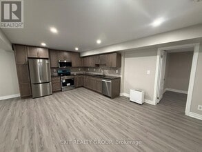 26 Athabaska Dr in Belleville, ON - Building Photo - Building Photo