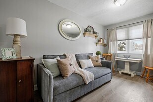 5 Blackstone Dr in Nashua, NH - Building Photo