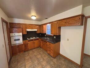 3304 Longridge Rd in Del City, OK - Building Photo - Building Photo