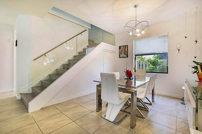 21040 NE 2nd Ct in North Miami Beach, FL - Building Photo - Building Photo