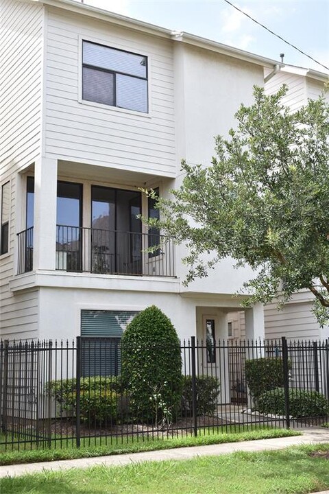 712 Live Oak St in Houston, TX - Building Photo