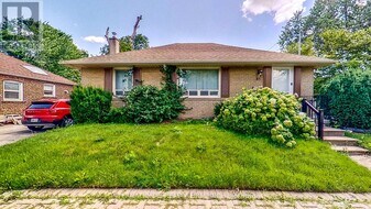 85 Churchill Ave in Toronto, ON - Building Photo