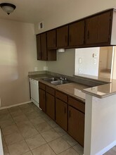 Oak Terrace Apartments in Alvin, TX - Building Photo - Building Photo