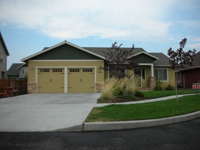 3453 NE Fieldstone Ct in Bend, OR - Building Photo