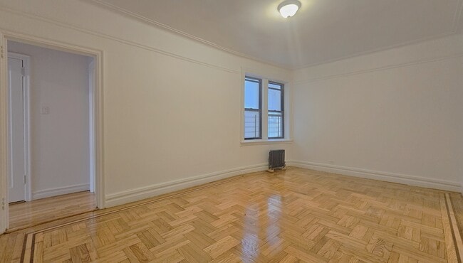 165 Pinehurst Ave in New York, NY - Building Photo - Building Photo