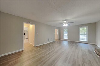 3331 Hansen Way in Lawrenceville, GA - Building Photo - Building Photo
