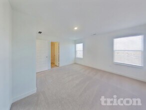 11908 Moorfield Ln in Indianapolis, IN - Building Photo - Building Photo