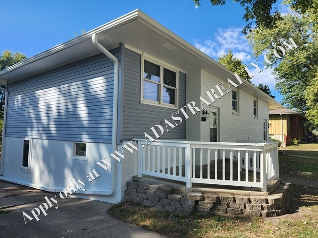 3012 N 155th Terrace in Basehor, KS - Building Photo - Building Photo