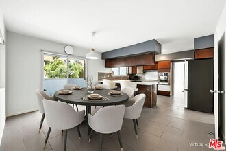 2657 Zorada Dr in Los Angeles, CA - Building Photo - Building Photo