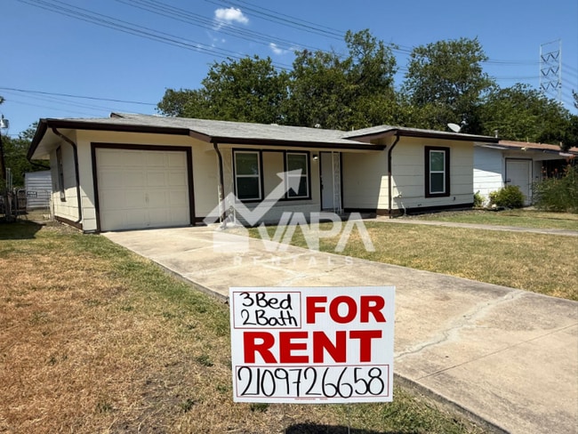 315 Weizmann St in San Antonio, TX - Building Photo - Building Photo
