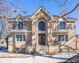 76-33-76160 160th St in Queens, NY - Building Photo