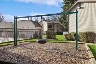 17529 151st Ave SE, Unit Renton in Renton, WA - Building Photo - Building Photo
